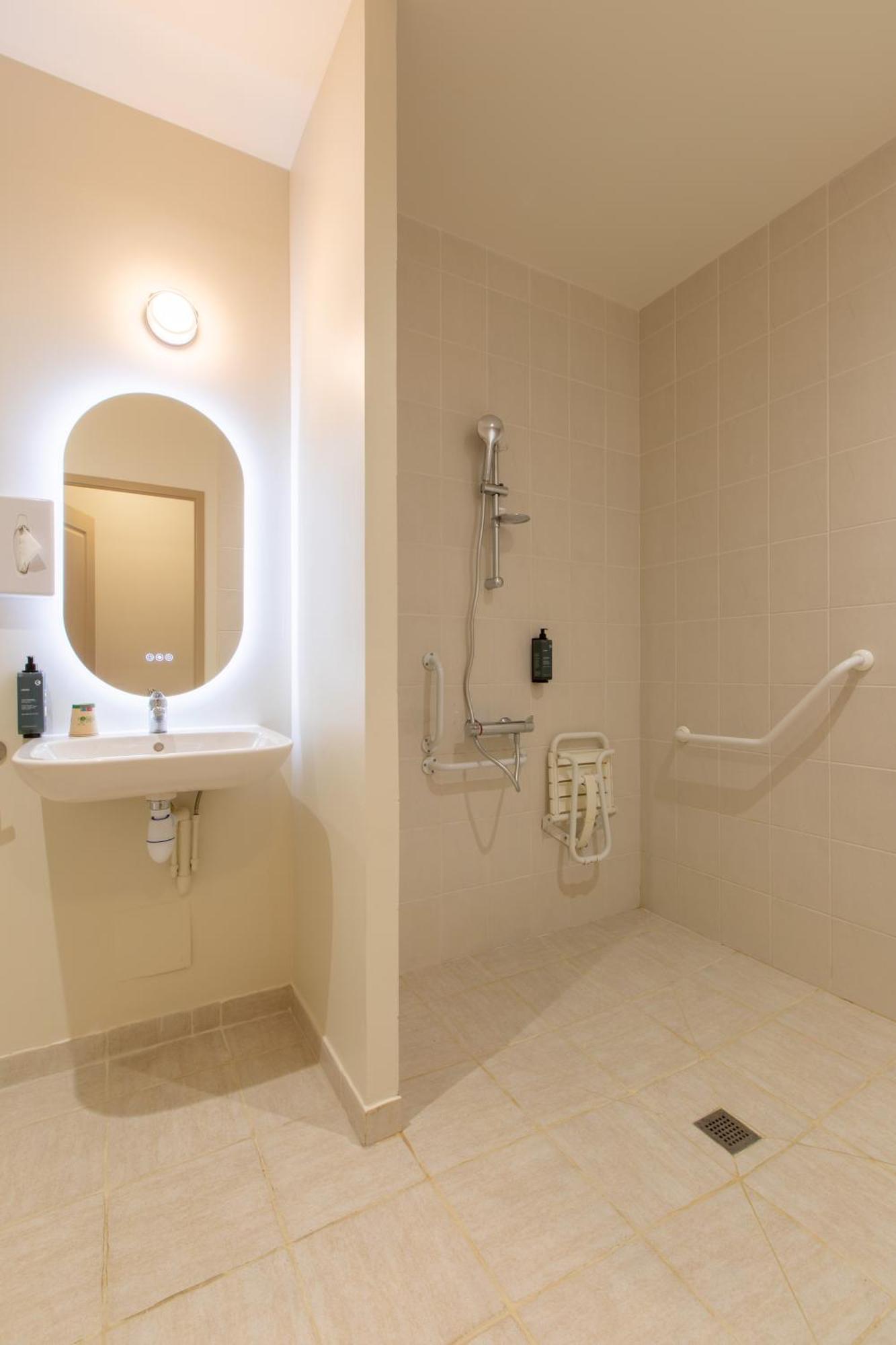 Domaine De La Courbe Hotel & Spa Le Lude Екстериор снимка